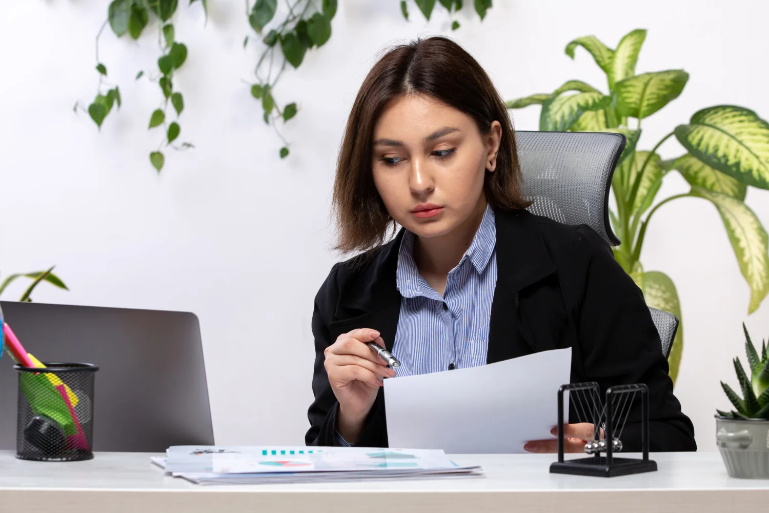 Payroll & Employer of Record (EOR)